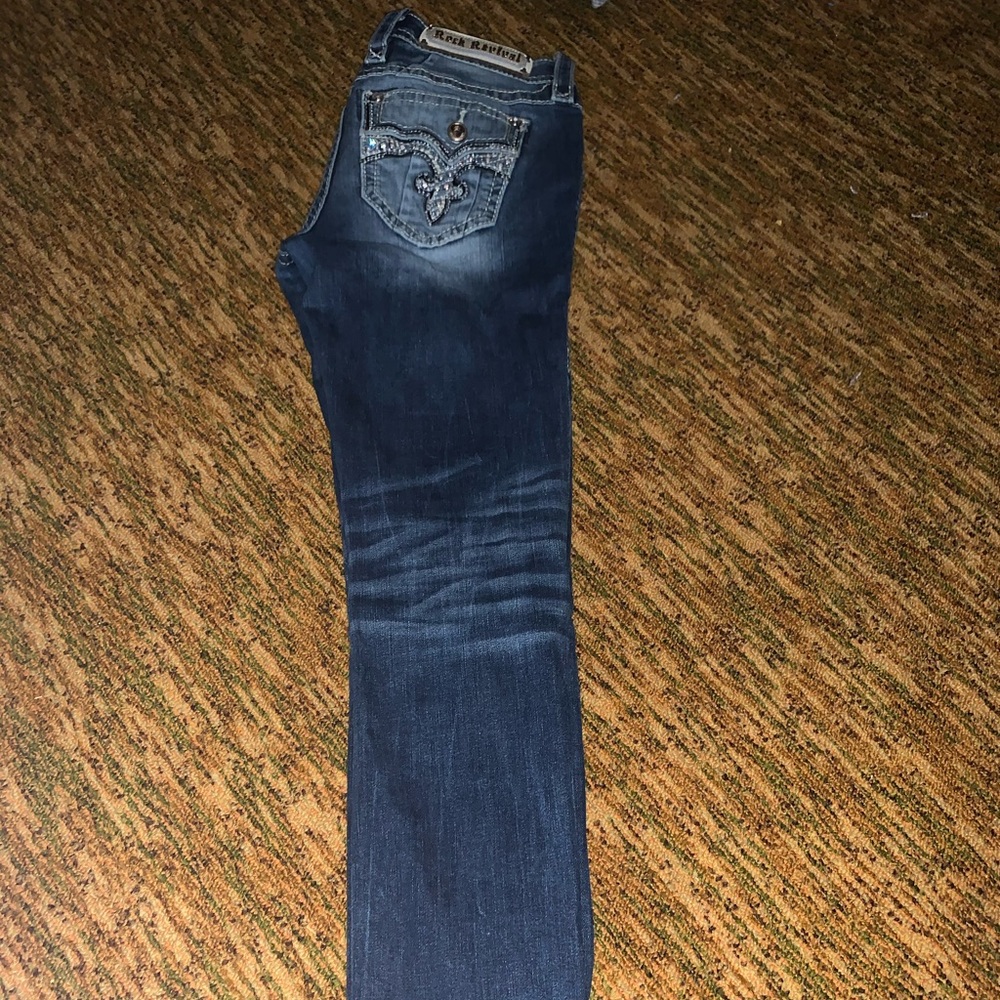 Buckle jeans